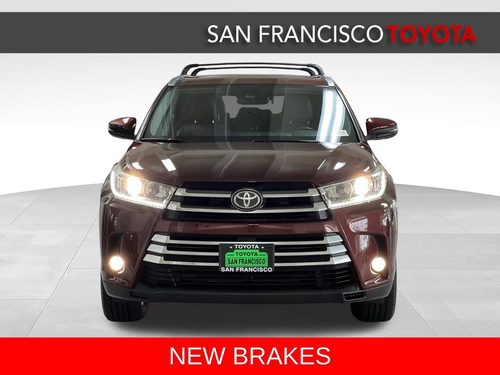 Used 2017 Toyota Highlander Limited AWD/4WD image 8