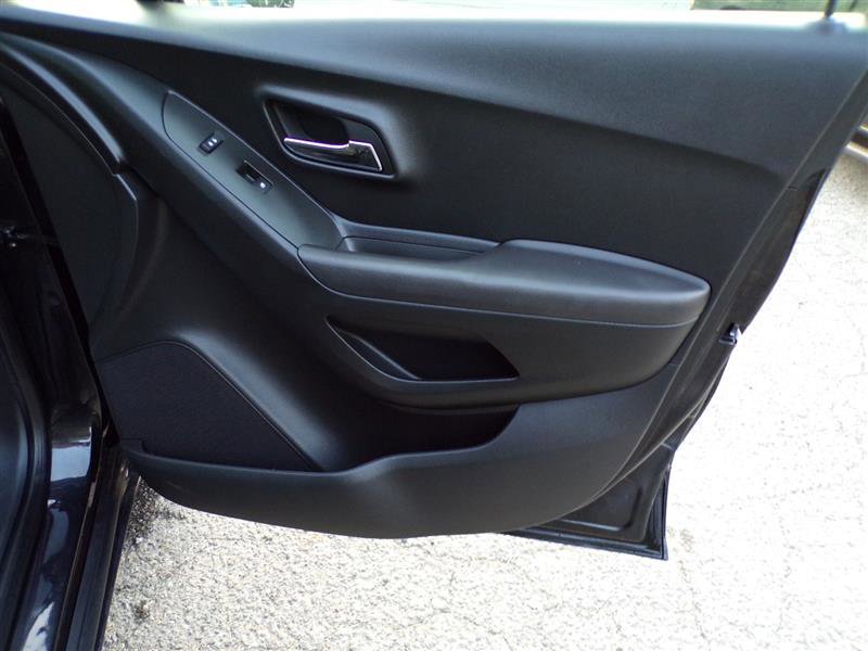 Used 2016 Chevrolet Trax LS image 21