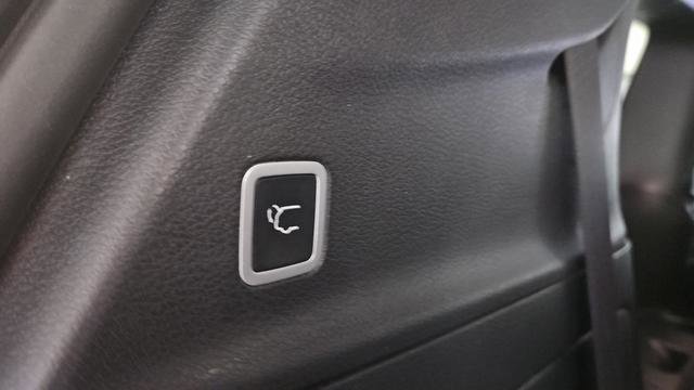 Used 2022 Chrysler Pacifica Touring-L w/ S Appearance Package FWD image 30