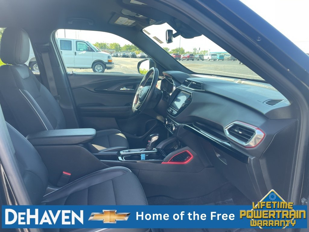 Used 2021 Chevrolet TrailBlazer RS w/ Convenience Package FWD image 27
