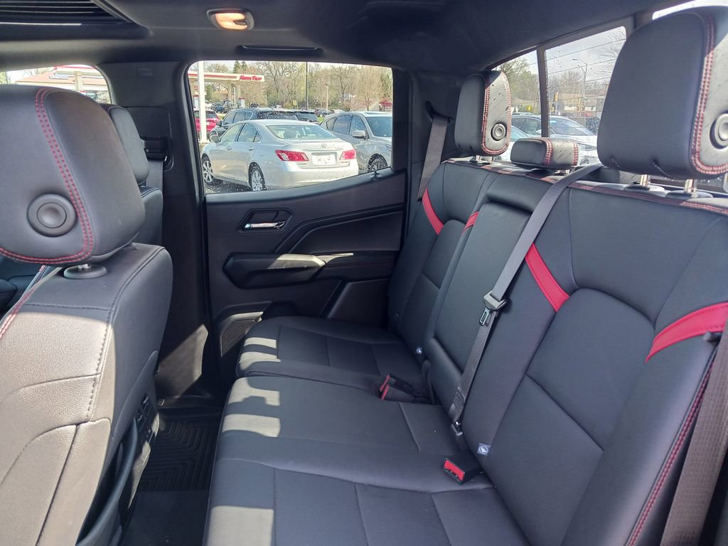 Used 2024 Chevrolet Colorado Z71 w/ Z71 Convenience Package 2 image 5