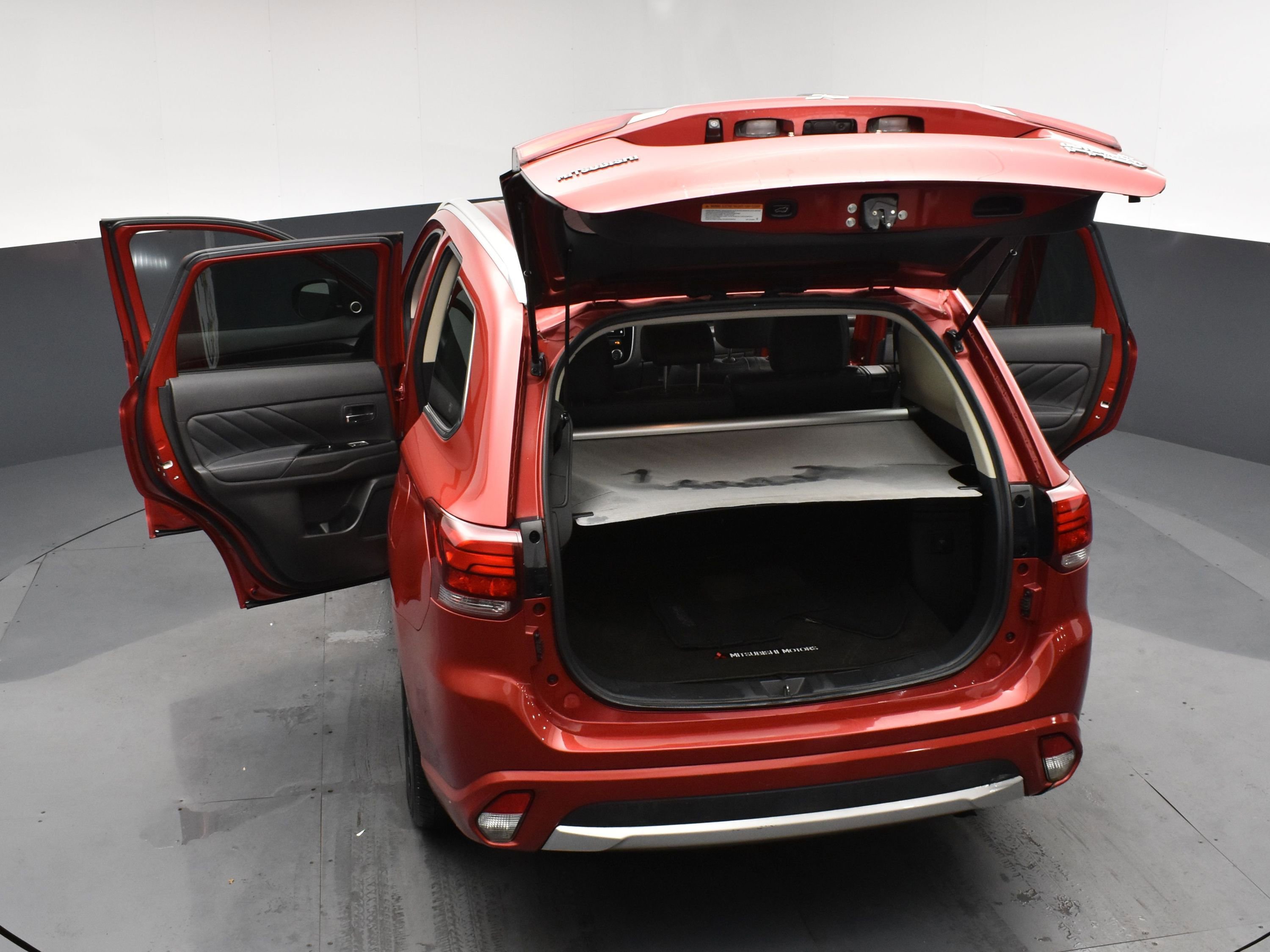 Used 2018 Mitsubishi Outlander GT image 25