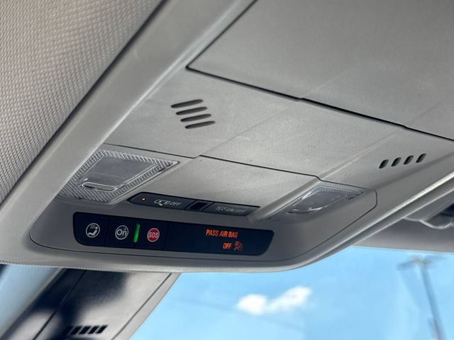 Used 2025 Chevrolet Blazer LT FWD image 24