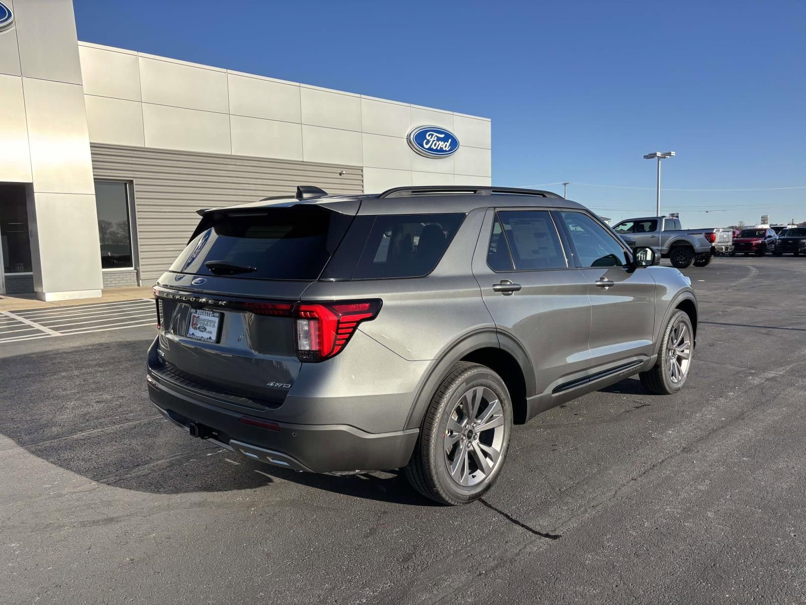 New 2026 Ford Explorer Active image 7