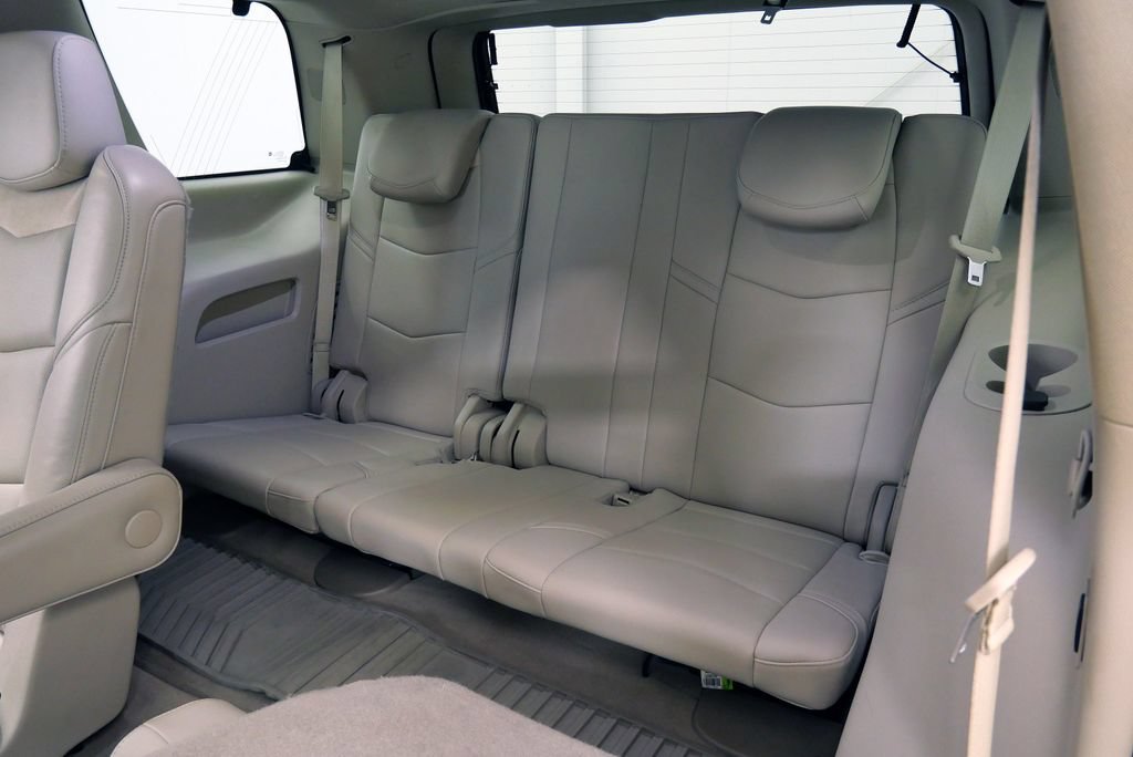 Used 2020 Cadillac Escalade Luxury AWD/4WD image 22
