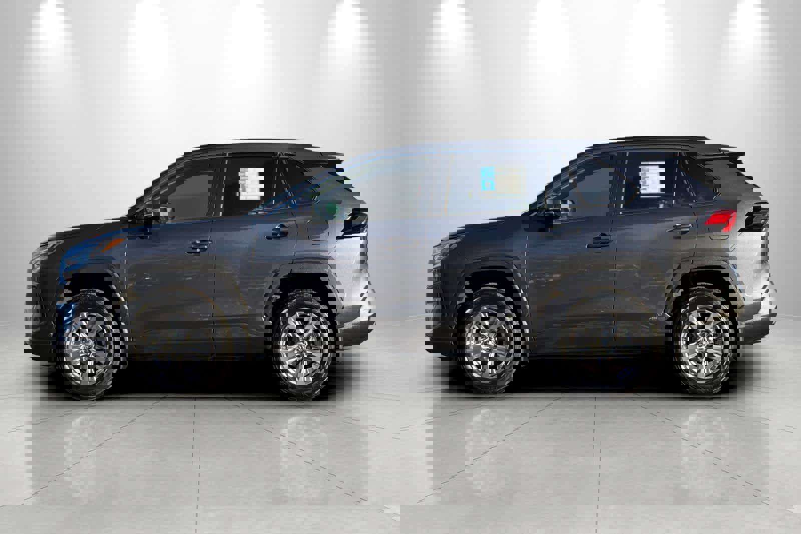 Used 2024 Toyota RAV4 LE image 7