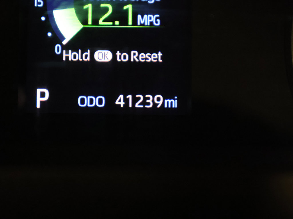 Used 2023 Toyota Tundra Limited w/ Power Package AWD/4WD image 32