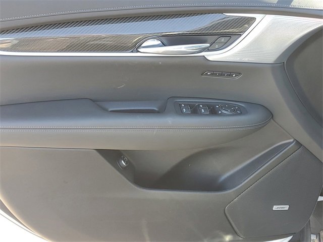 Used 2022 Cadillac XT6 Sport w/ Technology Package image 17