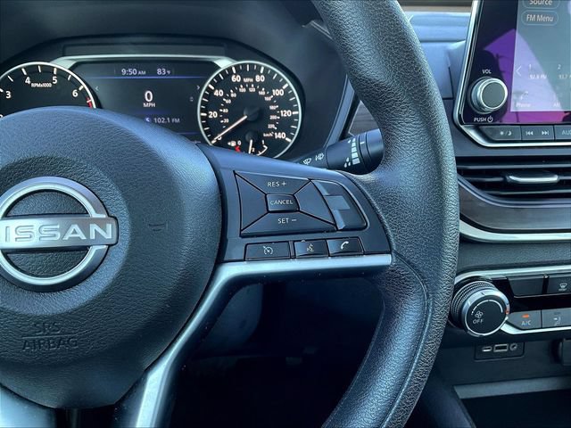 Used 2025 Nissan Altima 2.5 SV FWD image 14