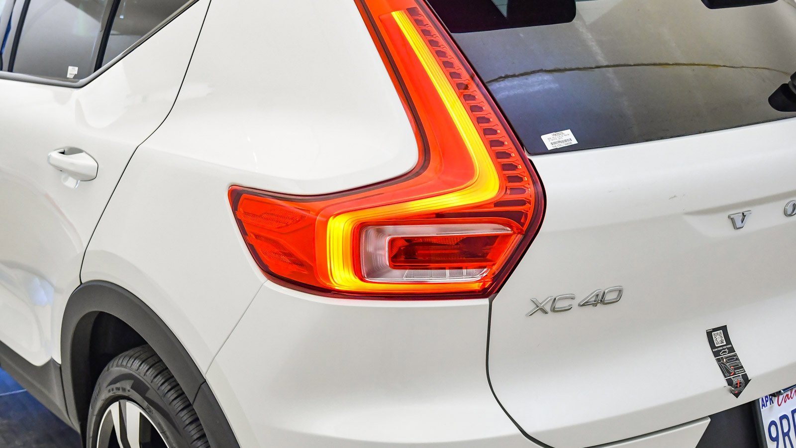 Certified 2025 Volvo XC40 B5 Plus w/ Climate Package image 11