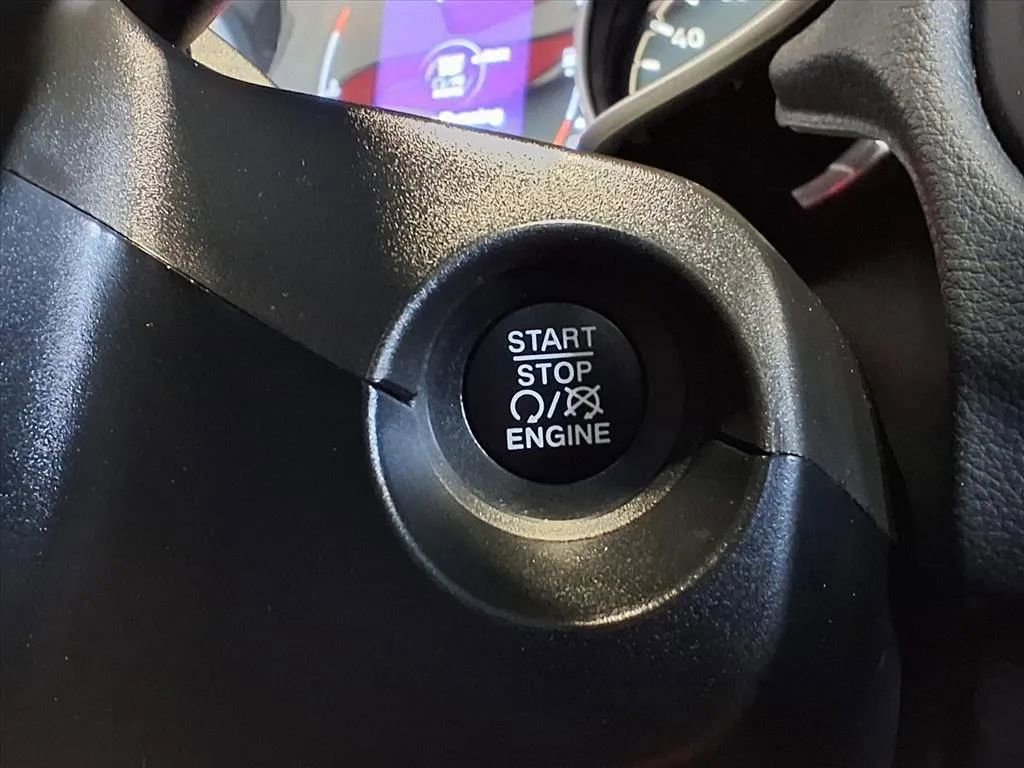 Used 2021 Jeep Compass Latitude image 25