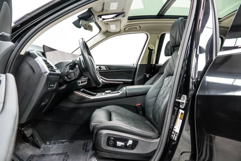 Used 2025 BMW X7 xDrive40i AWD/4WD image 17