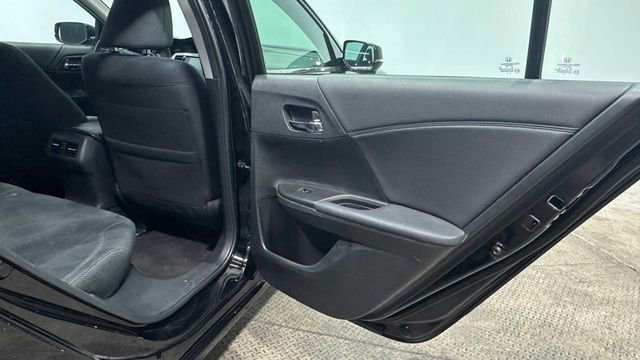 Used 2017 Honda Accord EX-L image 13