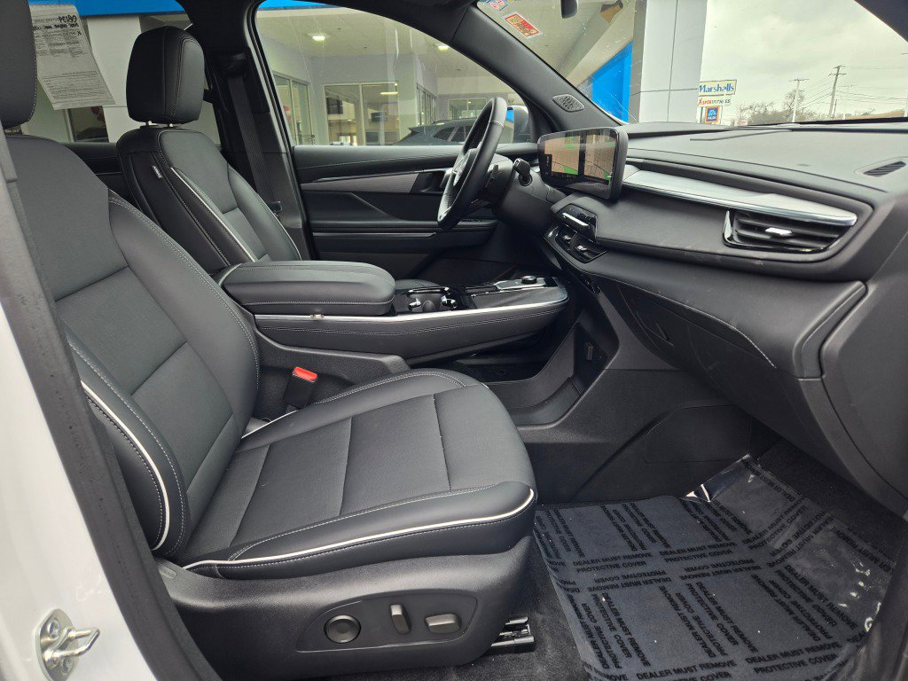 Certified 2025 Buick Enclave Preferred image 7