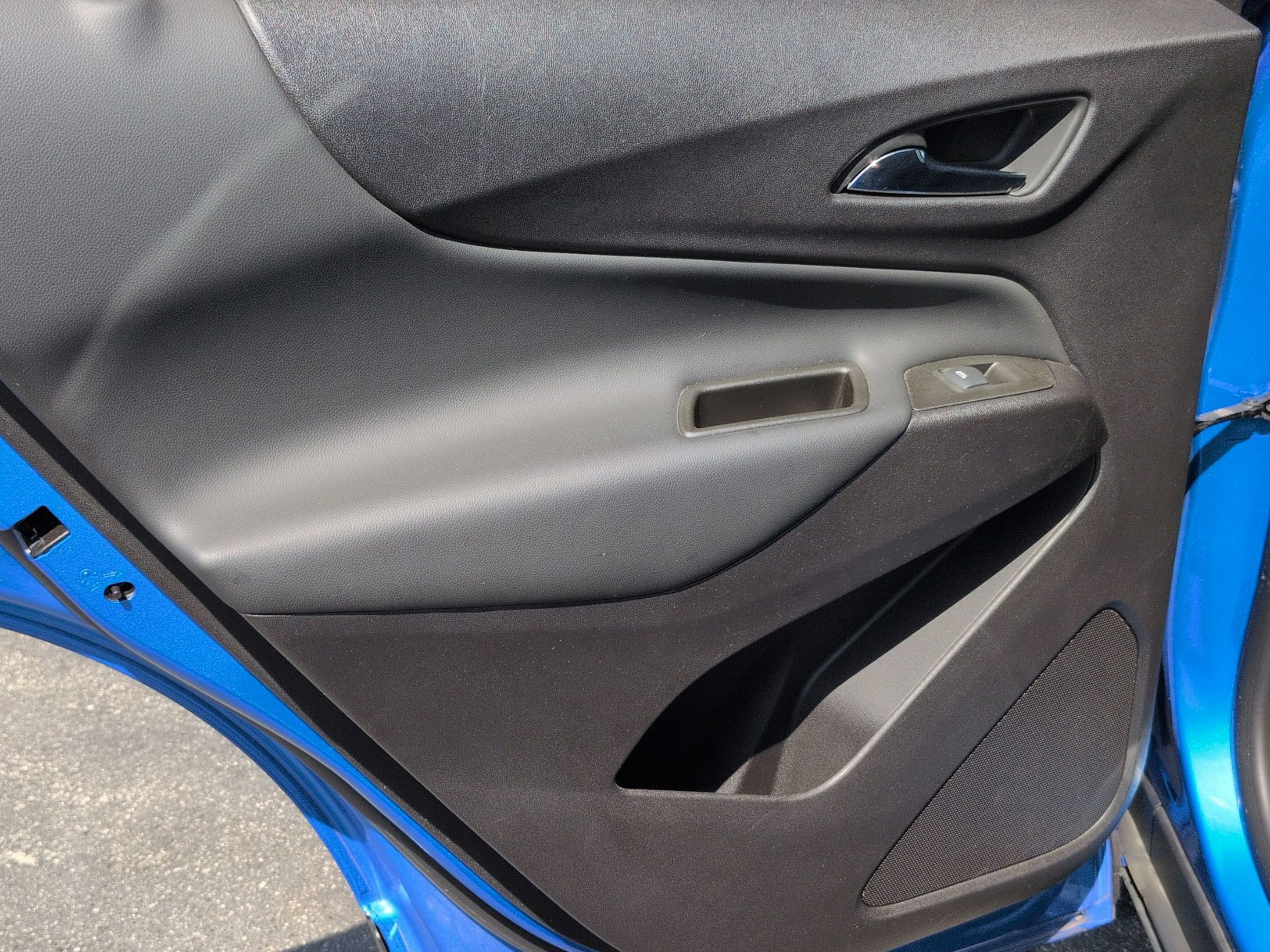 Certified 2024 Chevrolet Equinox LT w/ LPO, Floor Liner Package image 29