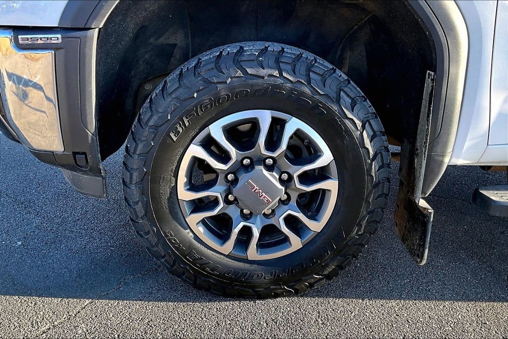 Used 2024 GMC Sierra 3500 SLT w/ SLT Premium Package image 7