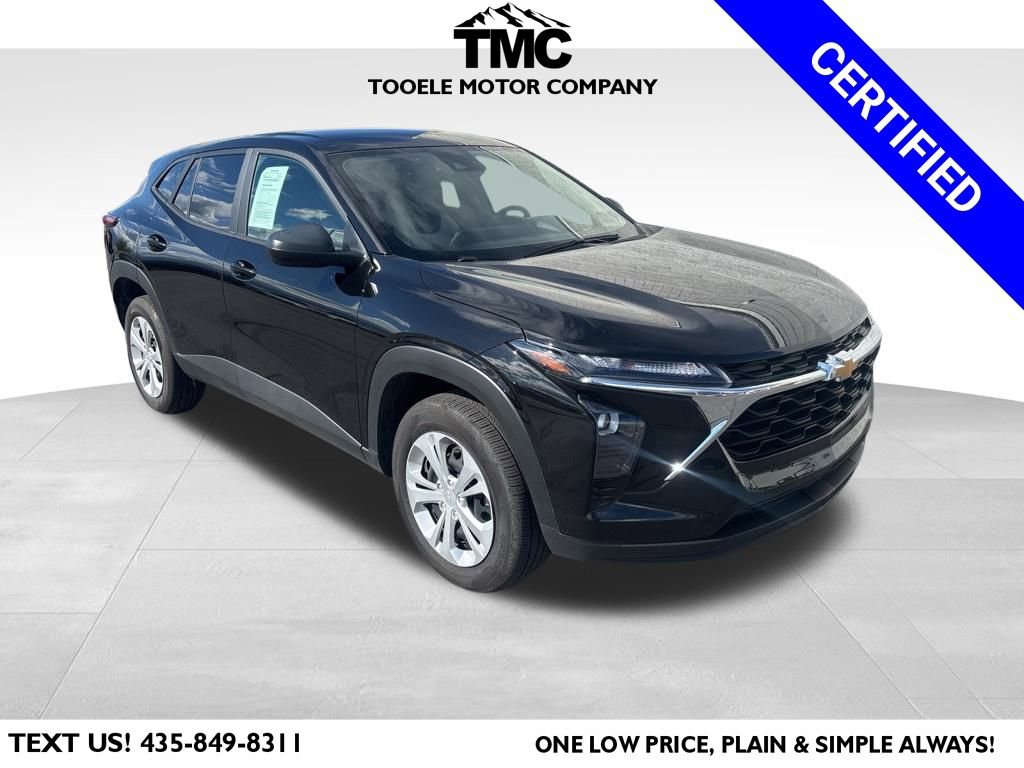 Used 2025 Chevrolet Trax LS