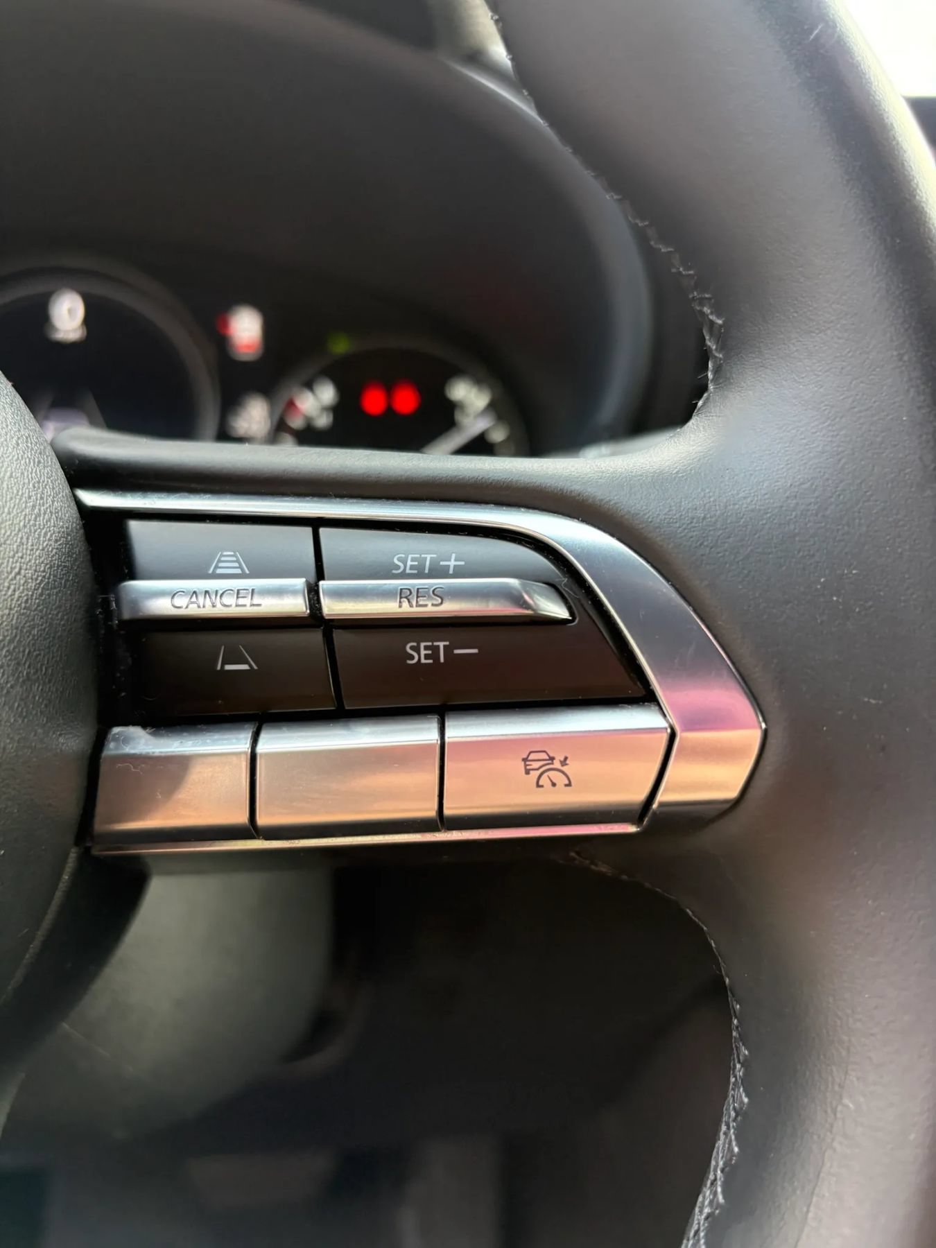 Used 2019 MAZDA MAZDA3 Hatchback w/ Preferred Package FWD image 14