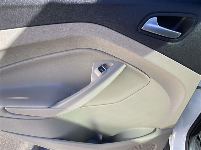 Used 2019 Ford Escape SEL image 12