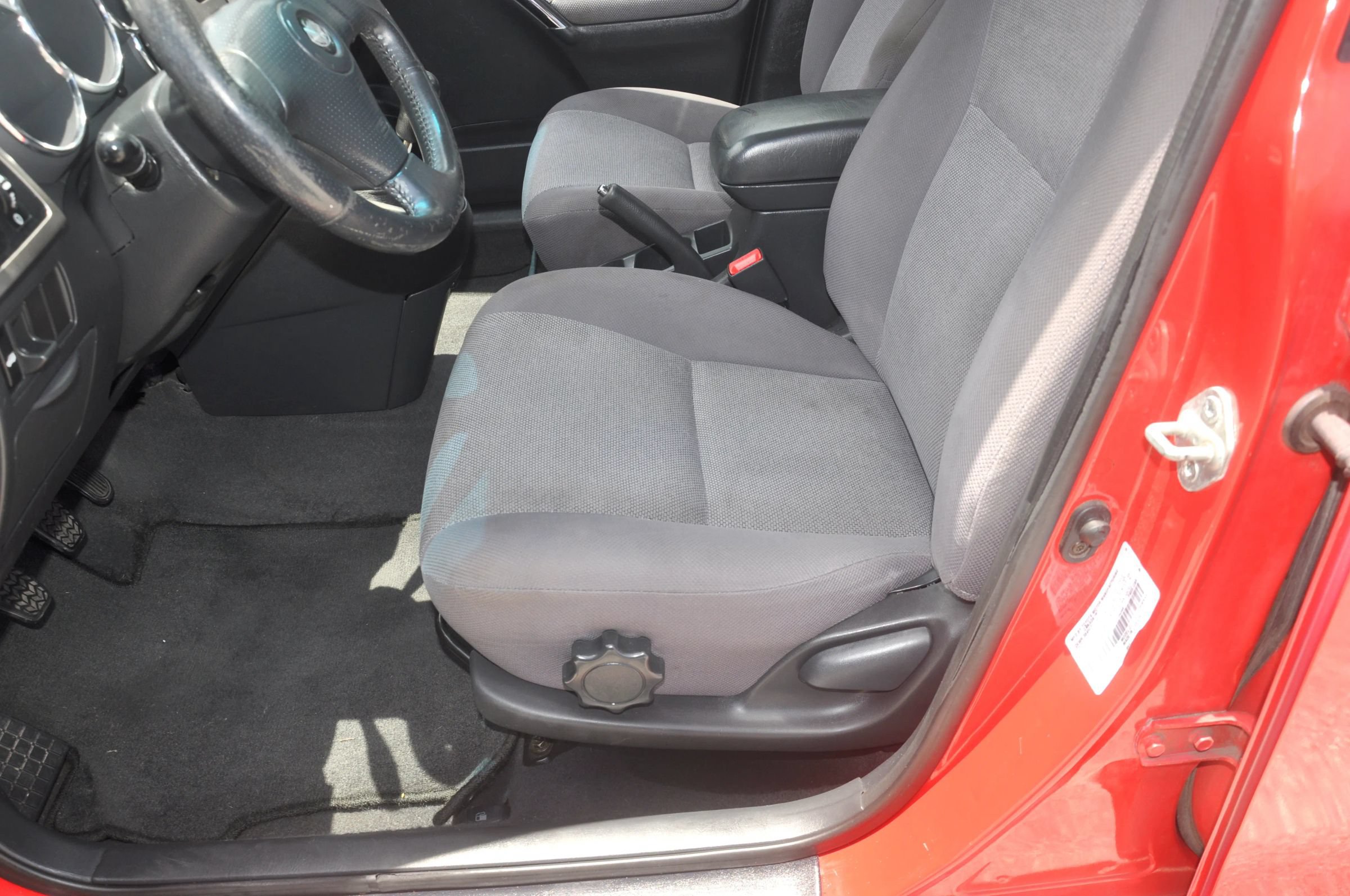 Used 2003 Toyota Matrix XR FWD image 32