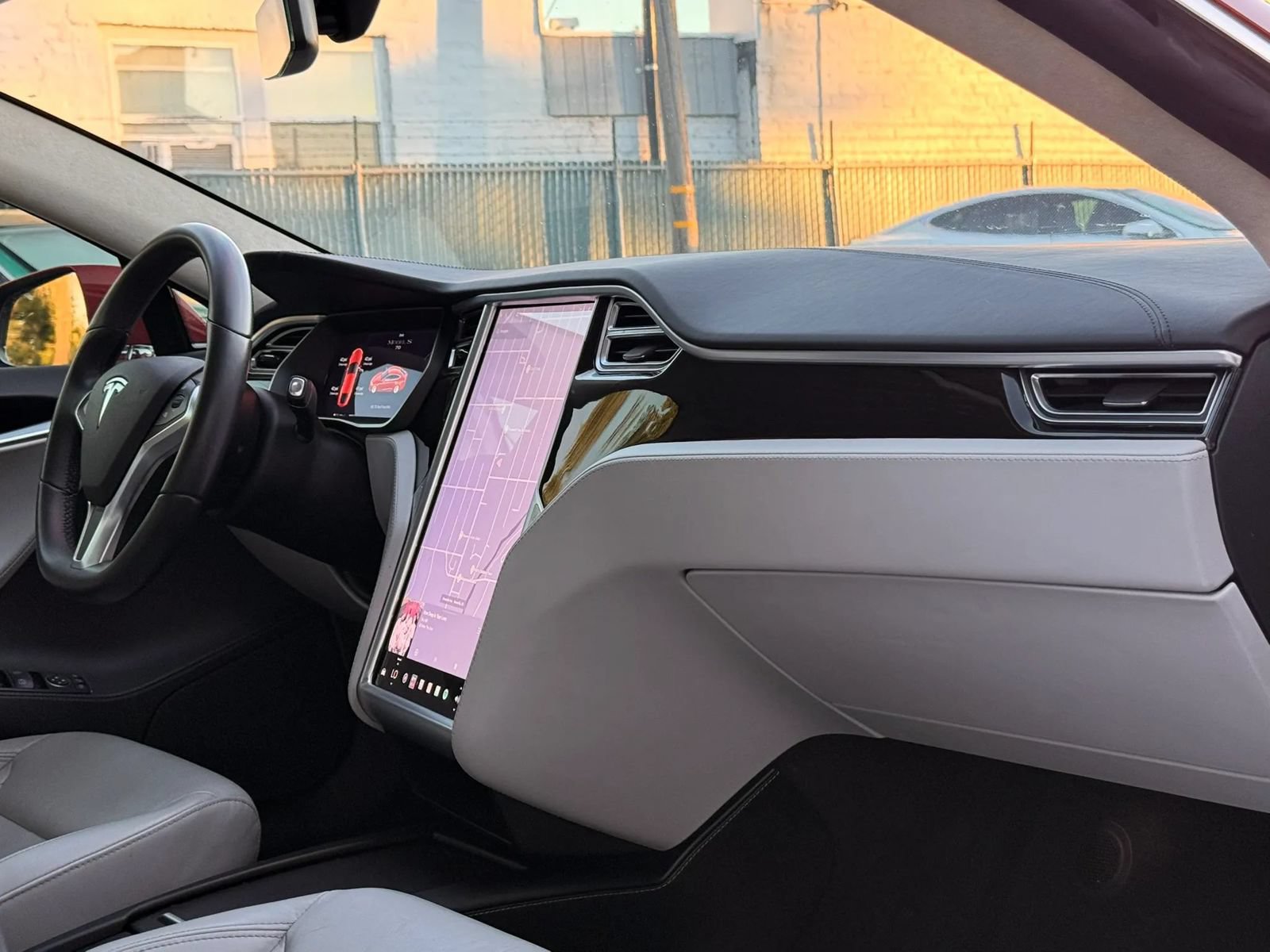Used 2016 Tesla Model S 70 RWD image 11