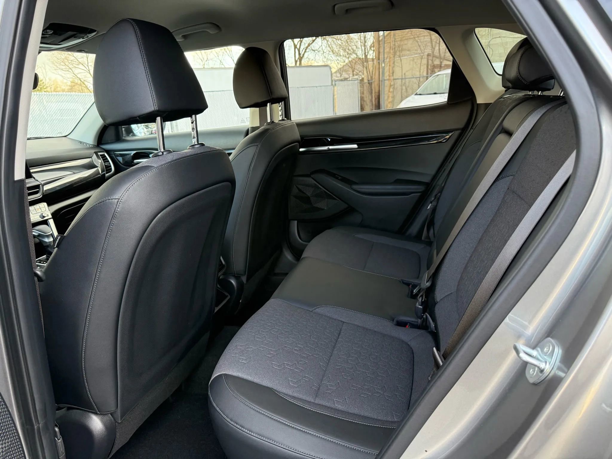 Used 2024 Kia Seltos X-Line image 11