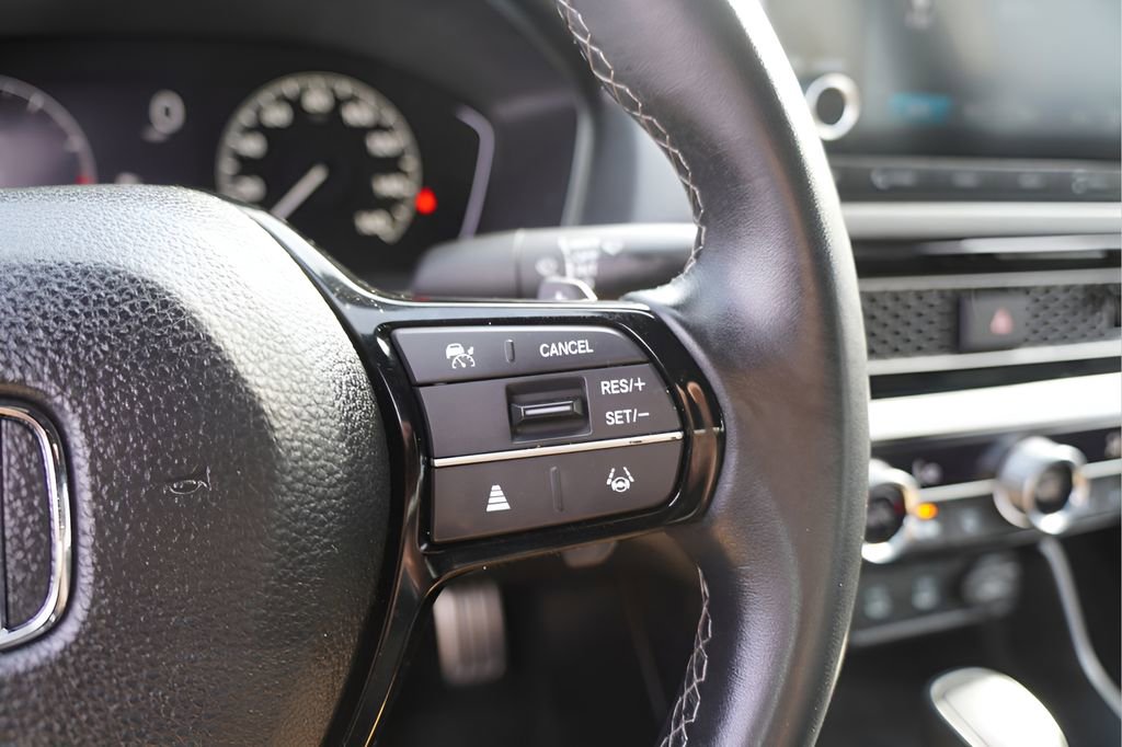 Used 2025 Honda Civic Sport image 14