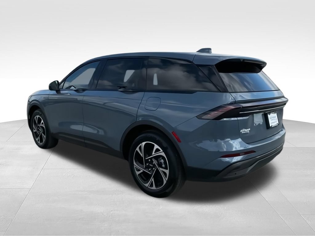 New 2026 Lincoln Nautilus Premier w/ Jet Appearance Package AWD/4WD image 6