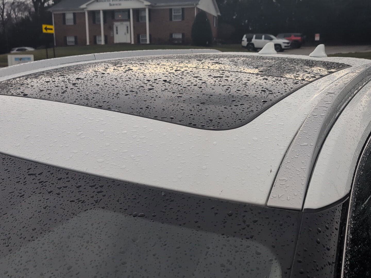 Used 2025 Nissan Rogue SL w/ Tech Package image 6