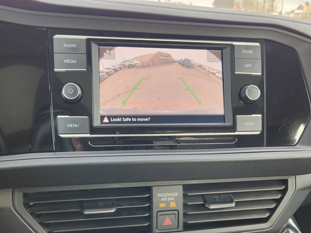 Used 2024 Volkswagen Jetta SE image 13