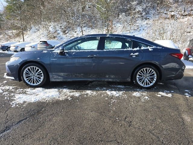 Used 2019 Toyota Avalon Limited video 2