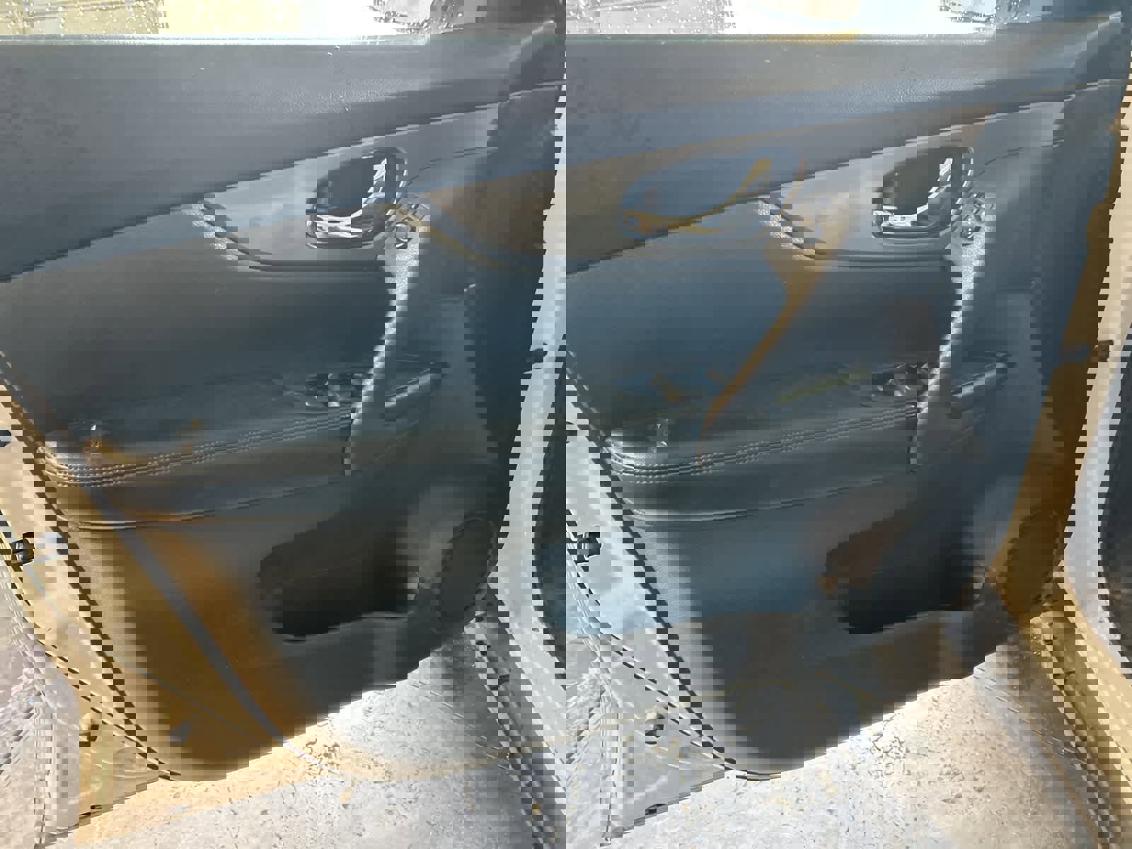 Used 2016 Nissan Rogue SV w/ SV Premium Package image 23