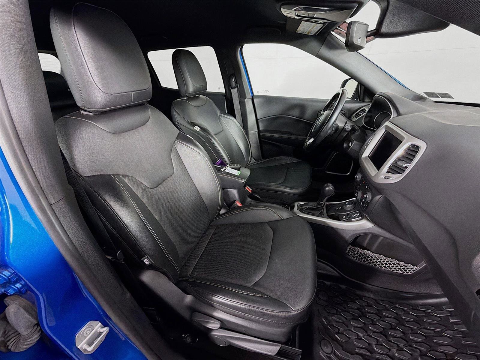 Used 2021 Jeep Compass Latitude AWD/4WD image 26