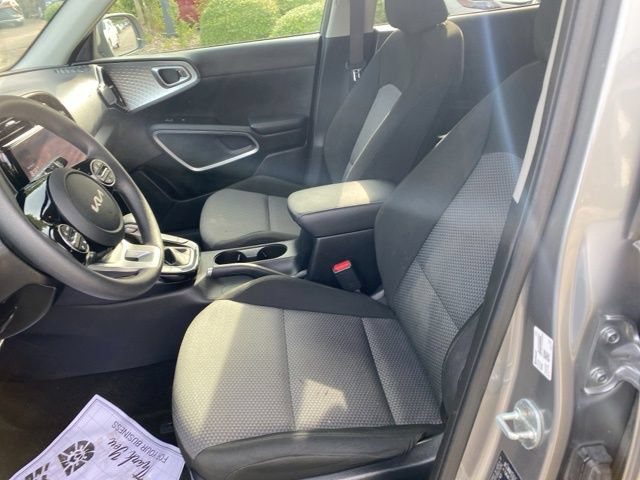 Used 2023 Kia Soul S FWD image 22
