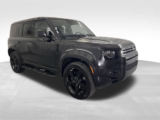 New 2026 Land Rover Defender 110 X-Dynamic SE image 3