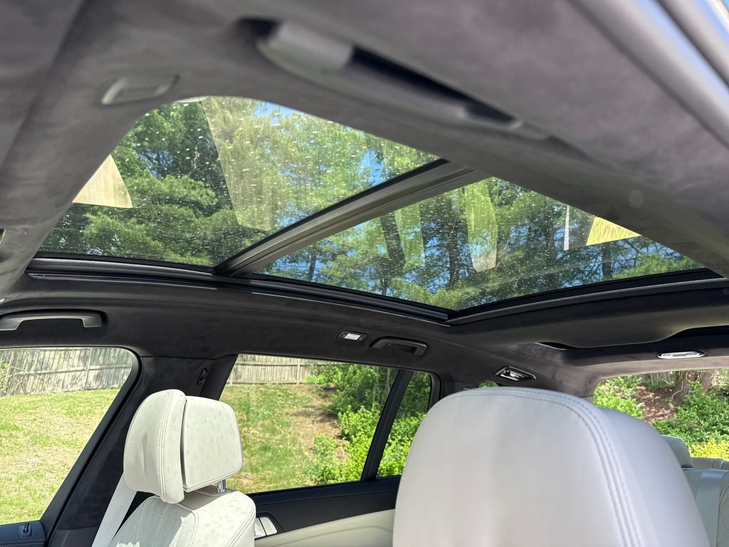 Used 2027 BMW X7 xDrive40i w/ M Sport Package AWD/4WD image 19