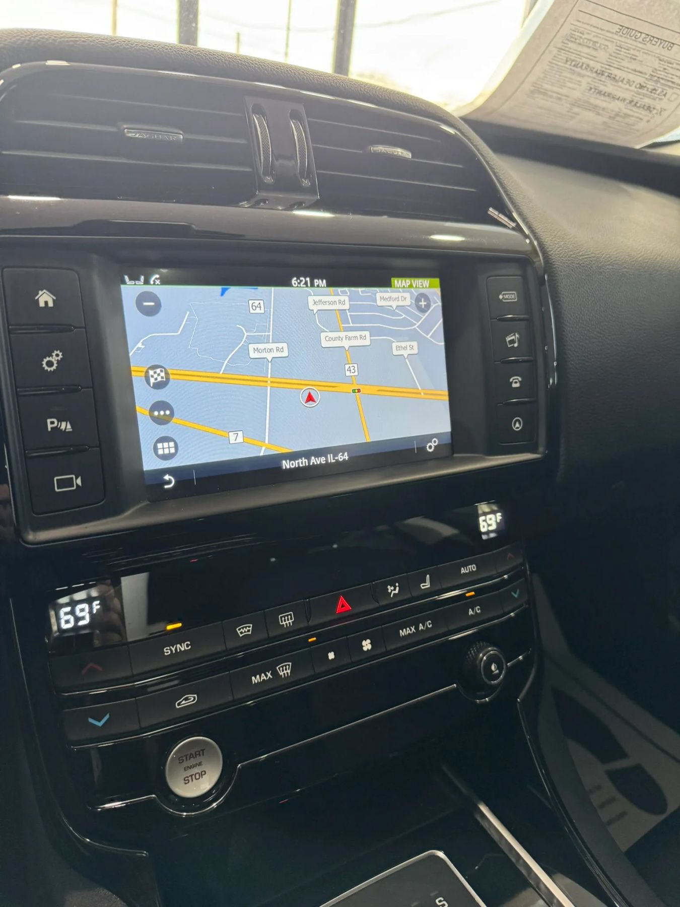 Used 2018 Jaguar XE Premium AWD/4WD image 30