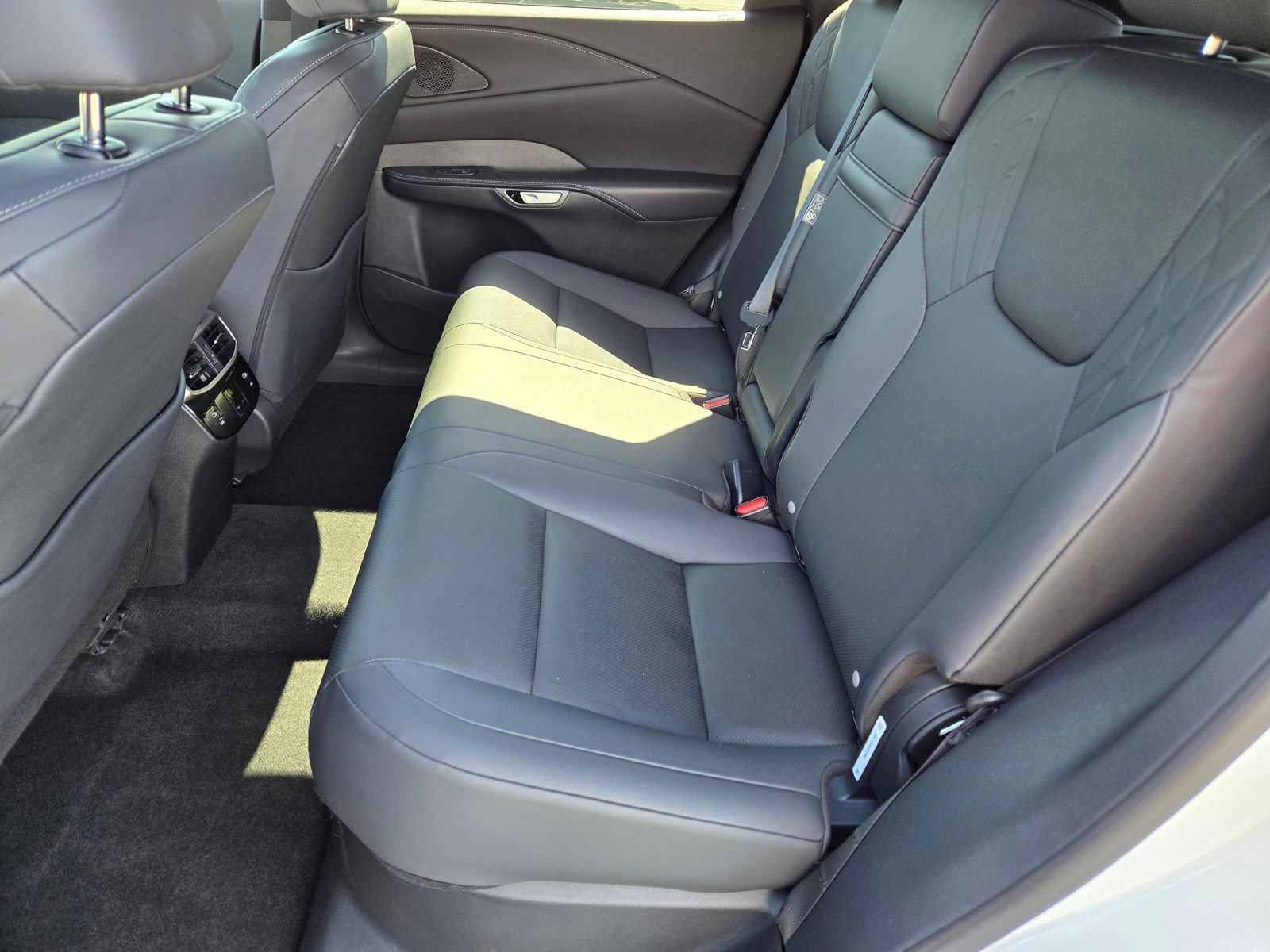 Used 2024 Lexus RX 350 Premium w/ Convenience Package FWD image 10