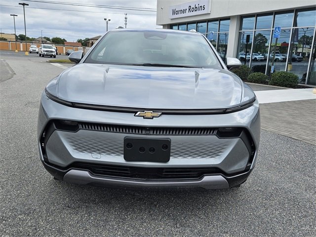 Used 2024 Chevrolet Equinox EV LT image 2