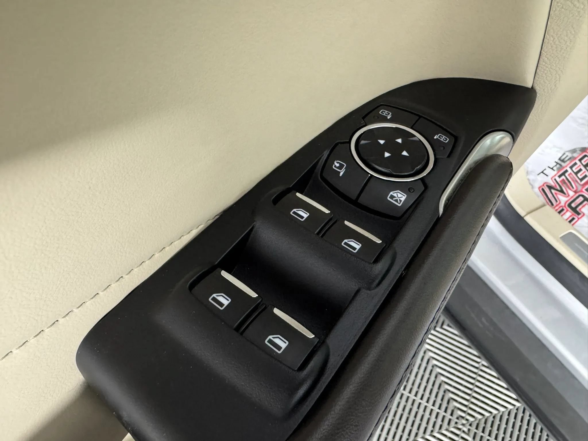 Used 2019 Lincoln MKC Select w/ Select Plus Package AWD/4WD image 42