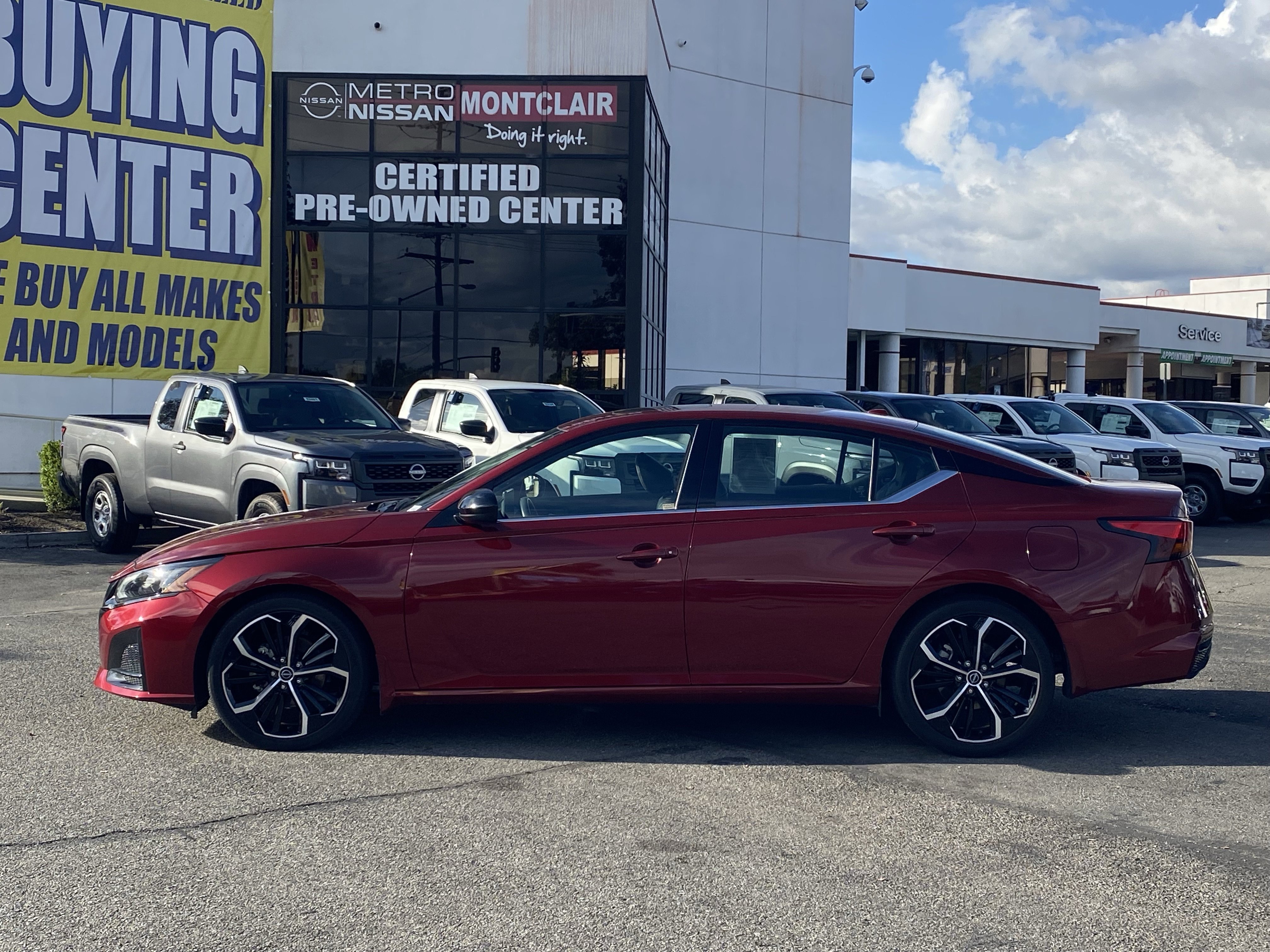 Used 2023 Nissan Altima 2.5 SR w/ SR Premium Package image 6