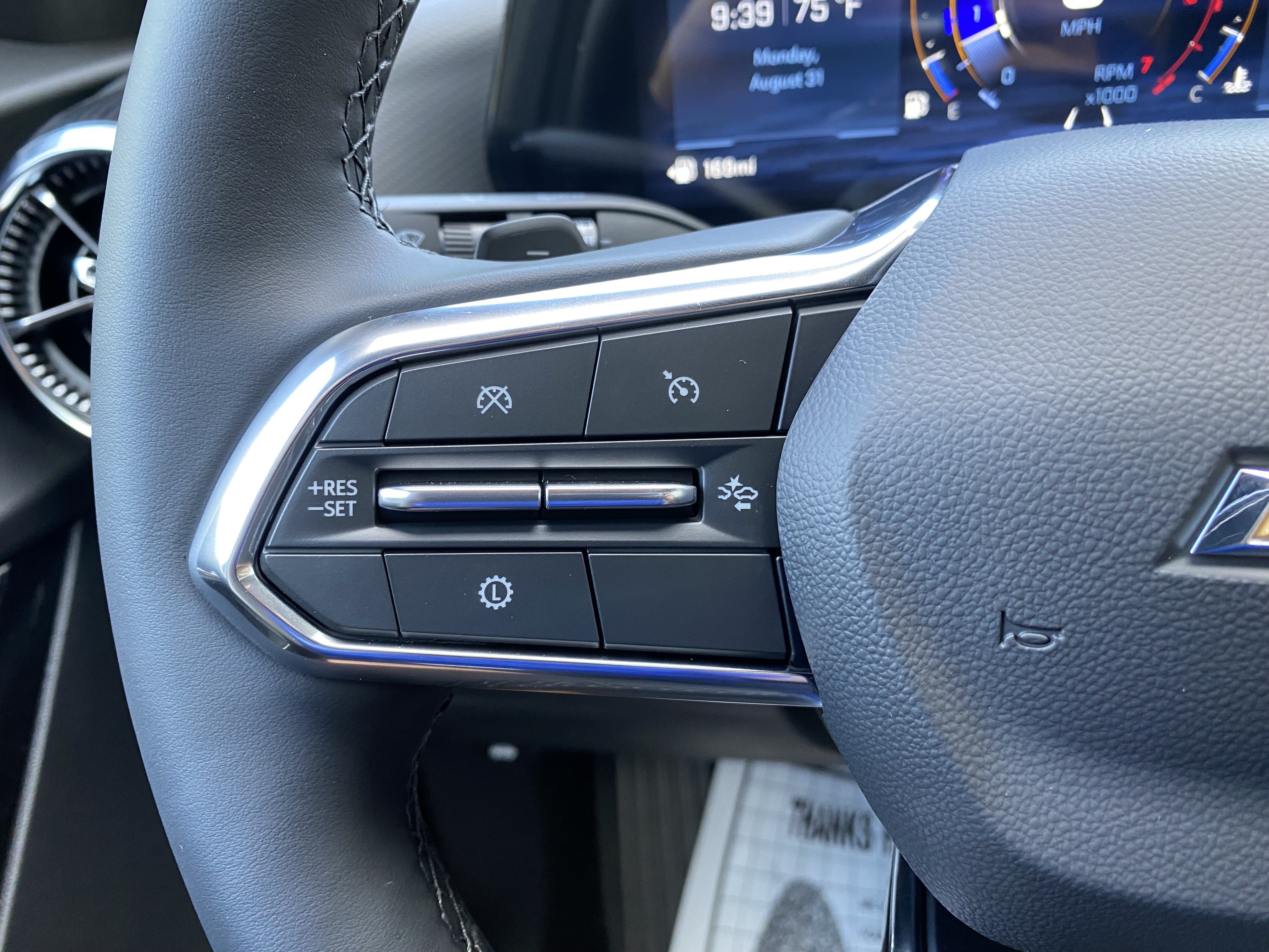 Used 2027 Chevrolet Equinox LT FWD image 19