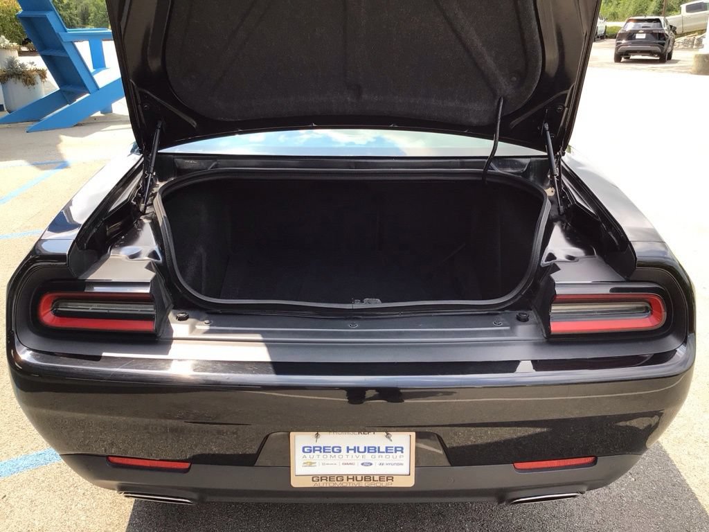 Used 2015 Dodge Challenger SXT Plus w/ Driver Convenience Group RWD image 42