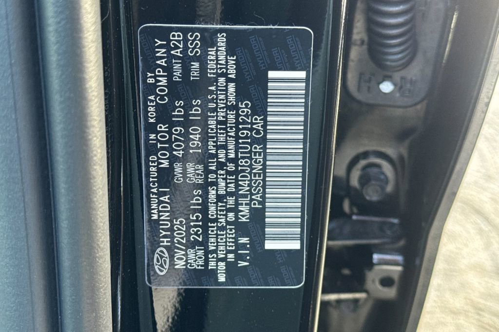 New 2026 Hyundai Elantra Limited FWD image 32
