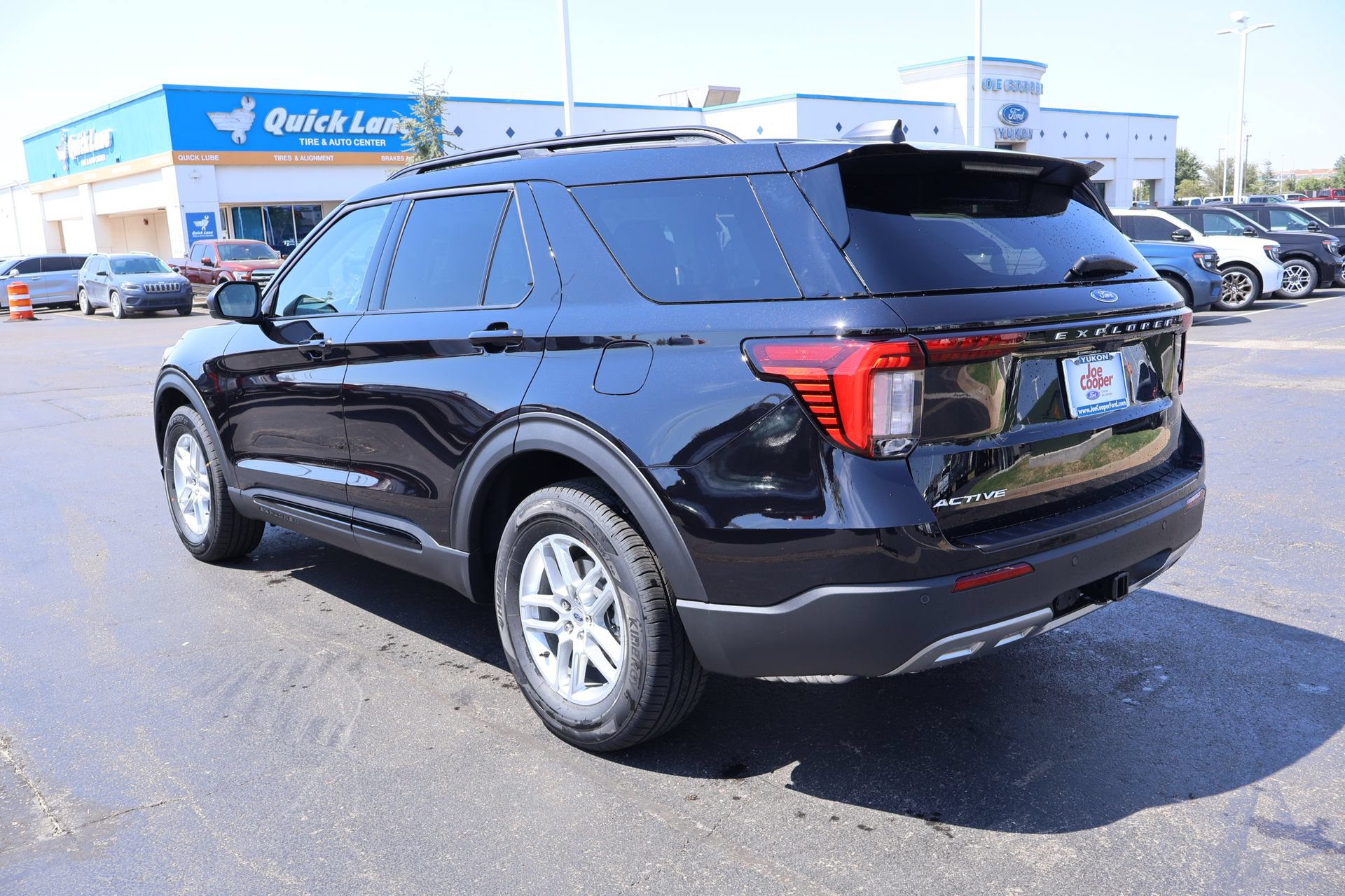New 2026 Ford Explorer Active w/ Active Comfort Package RWD image 24