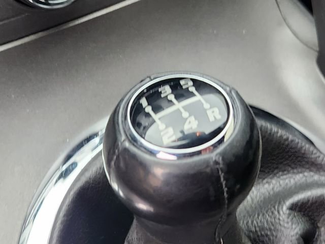 Used 2006 Pontiac Solstice Convertible w/ Premium Package image 22