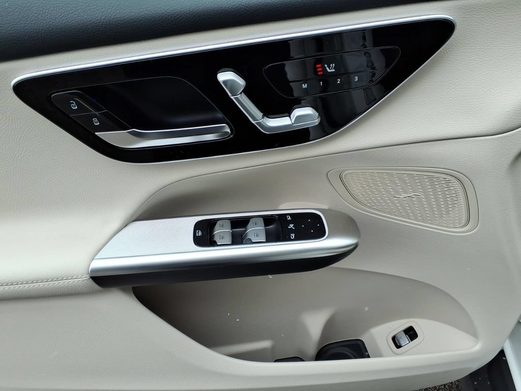 New 2026 Mercedes-Benz GLC 300 4MATIC image 12