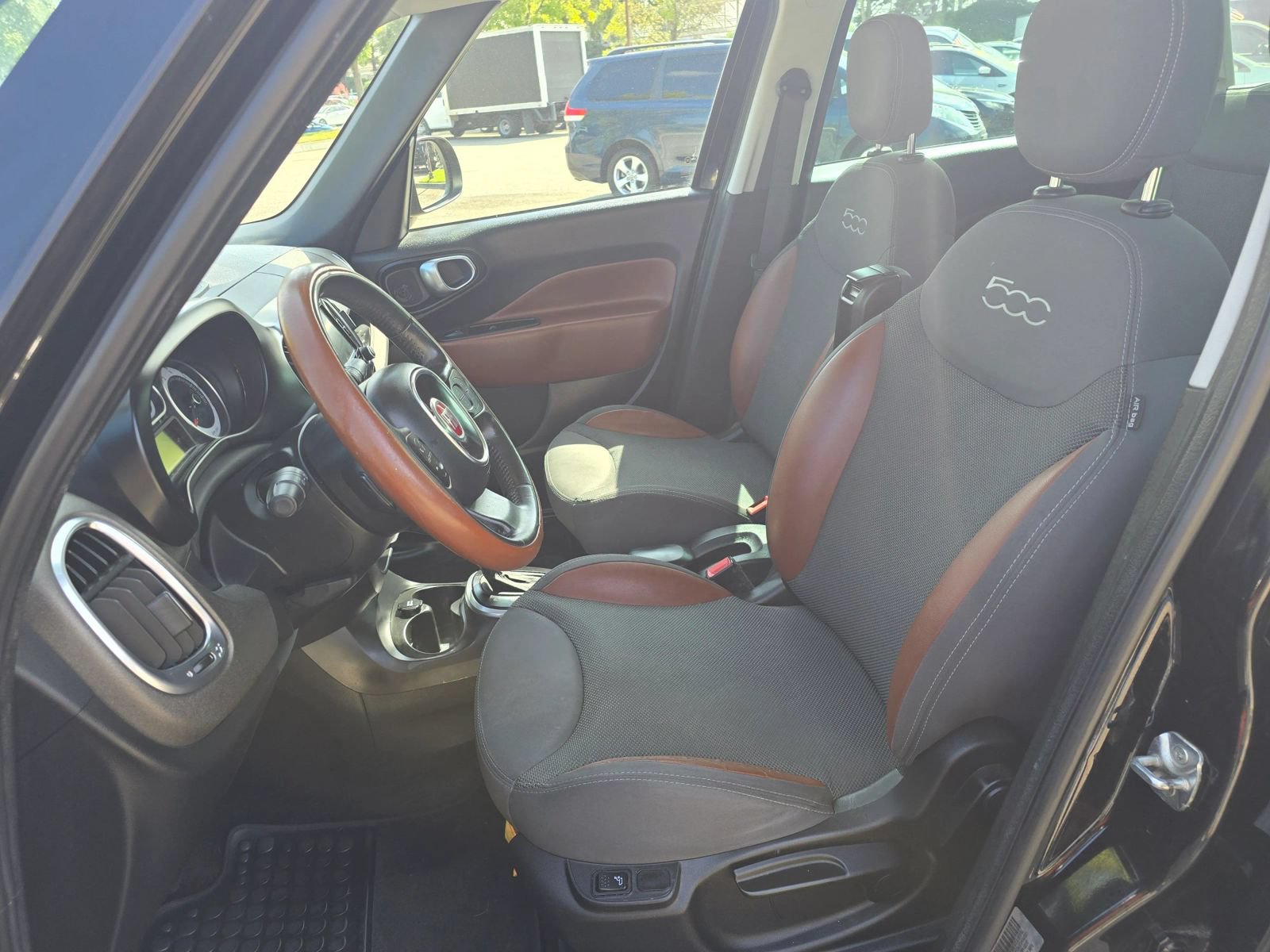 Used 2014 FIAT 500L Trekking w/ Popular Equipment Group FWD image 10