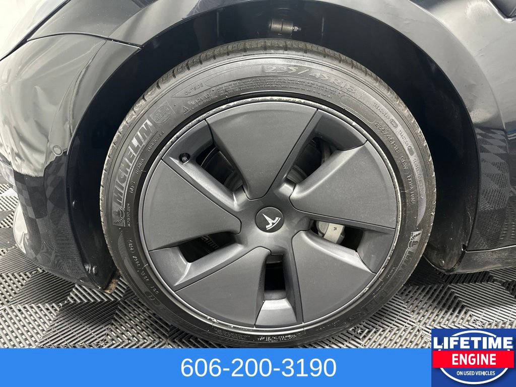Used 2021 Tesla Model 3 Standard Range Plus RWD image 8