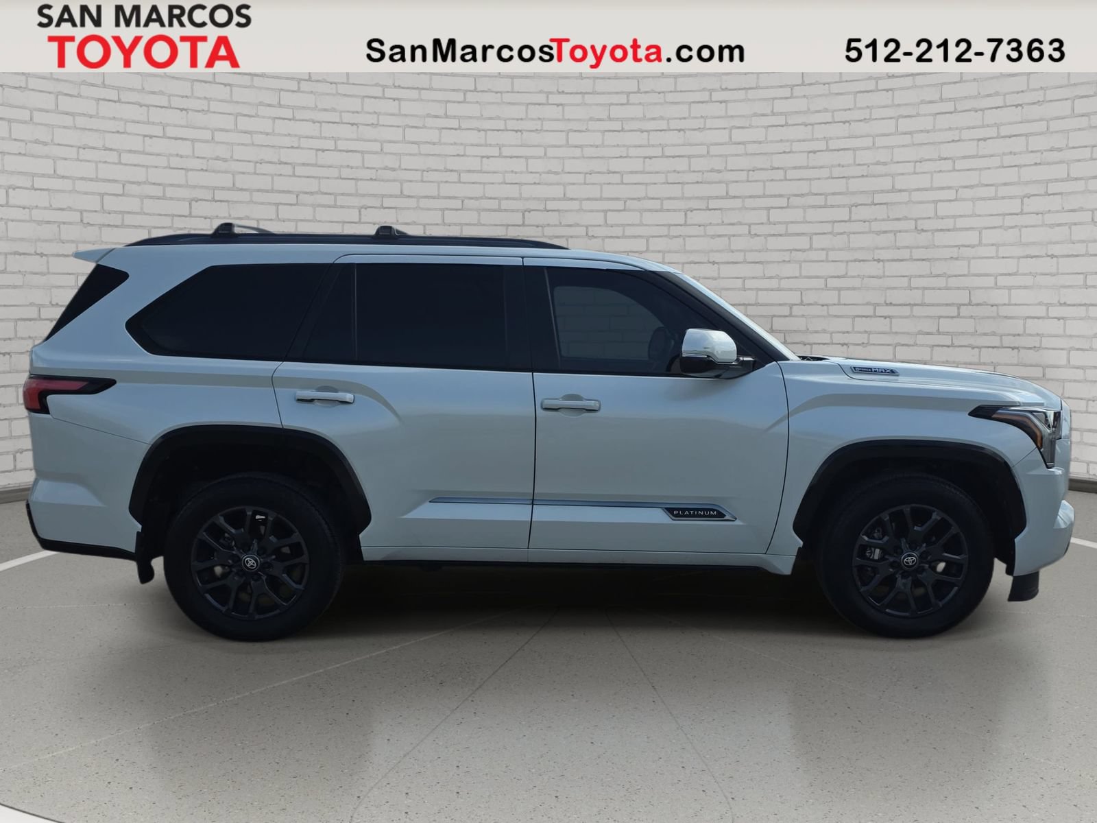 Used 2025 Toyota Sequoia Platinum AWD/4WD image 5